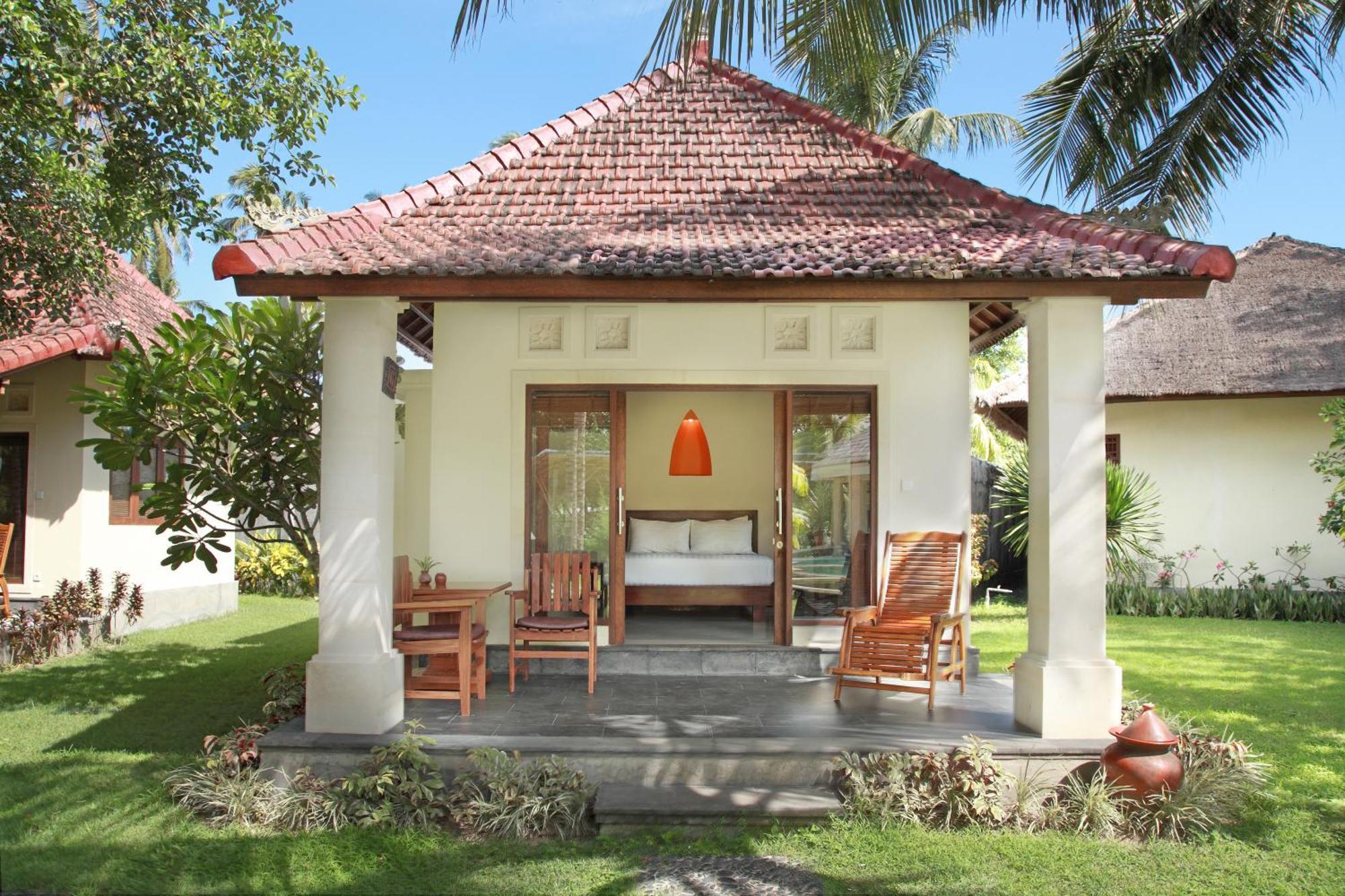 Puri Rinjani Bungalows & Hostel Kuta  Exterior photo
