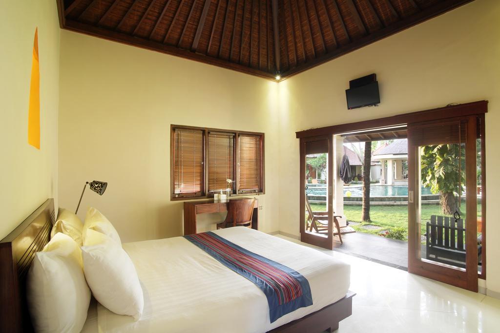 Puri Rinjani Bungalows & Hostel Kuta  Exterior photo